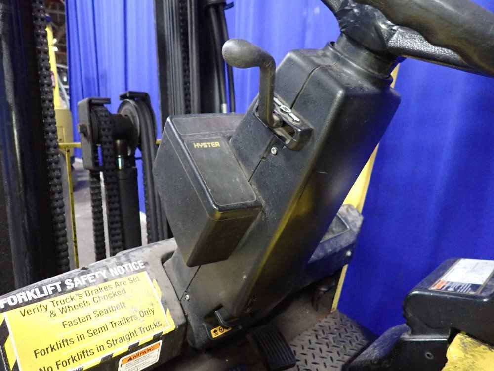 Hyster 2650 Lbs Electric Forklift - J30xmt