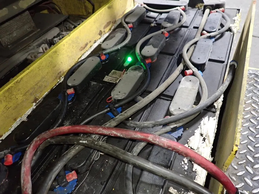 Hyster 2650 Lbs Electric Forklift - J30xmt