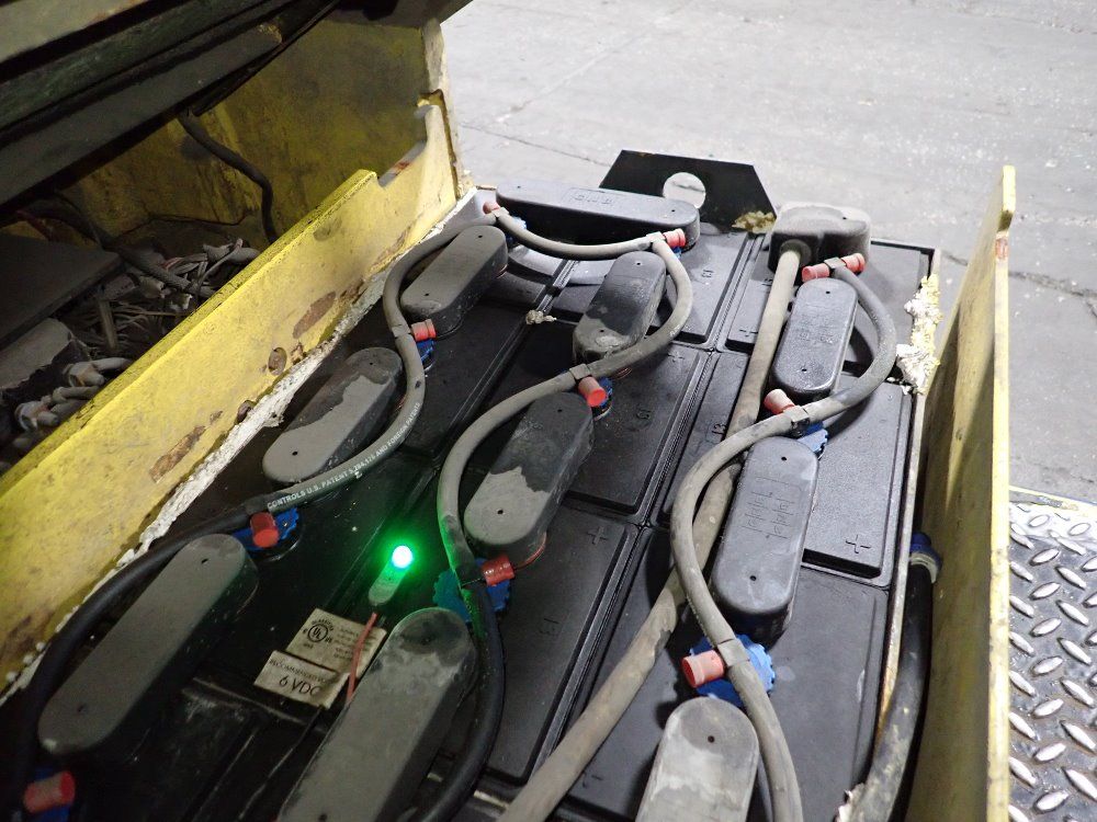 Hyster 2650 Lbs Electric Forklift - J30xmt