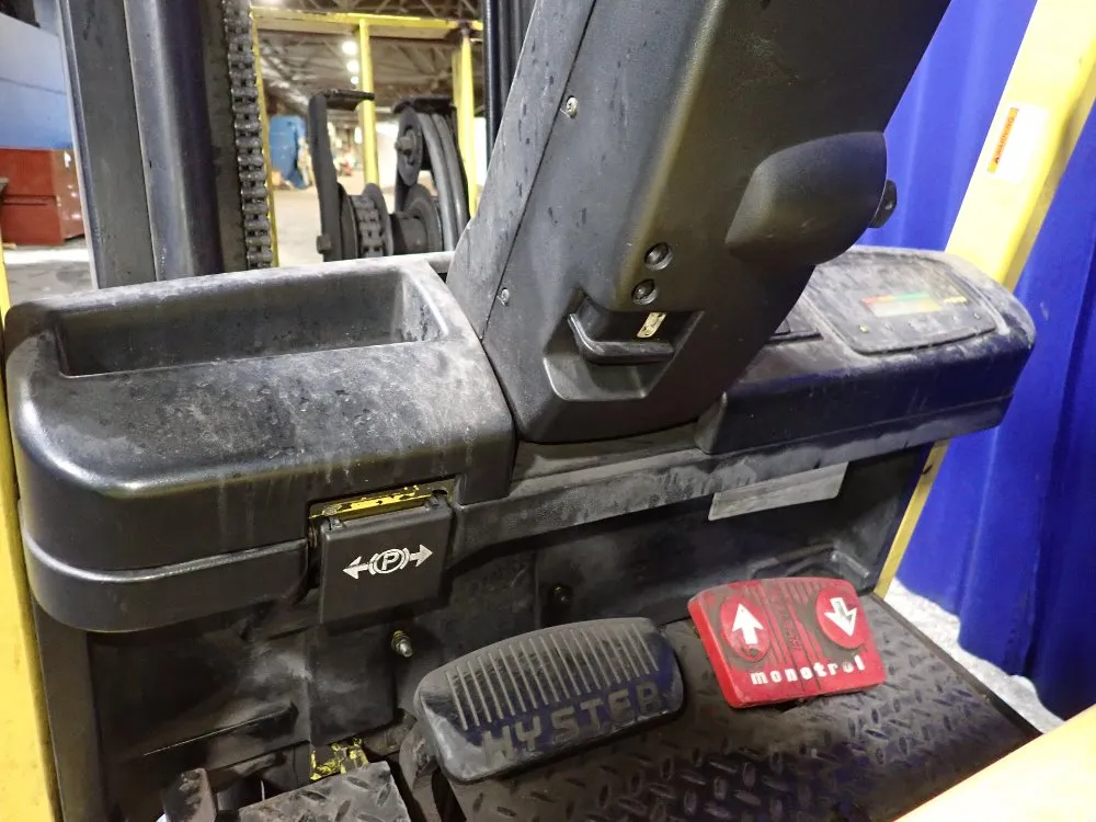 Hyster 950 Lbs Electric Forklift - E50z