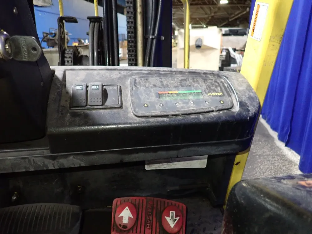 Hyster 950 Lbs Electric Forklift - E50z