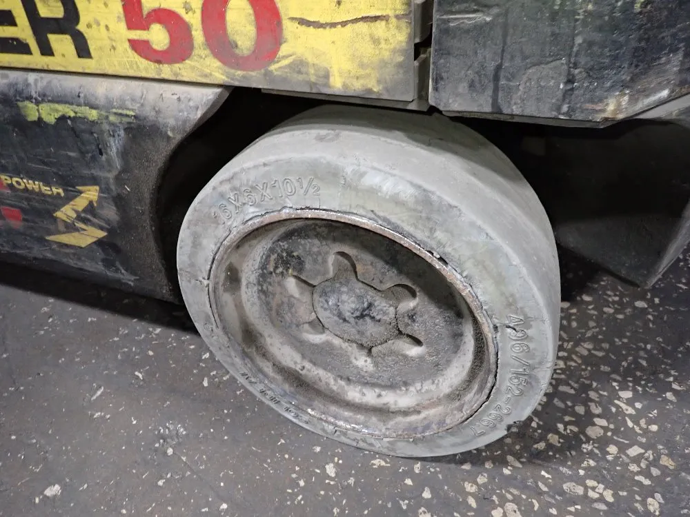 Hyster 950 Lbs Electric Forklift - E50z