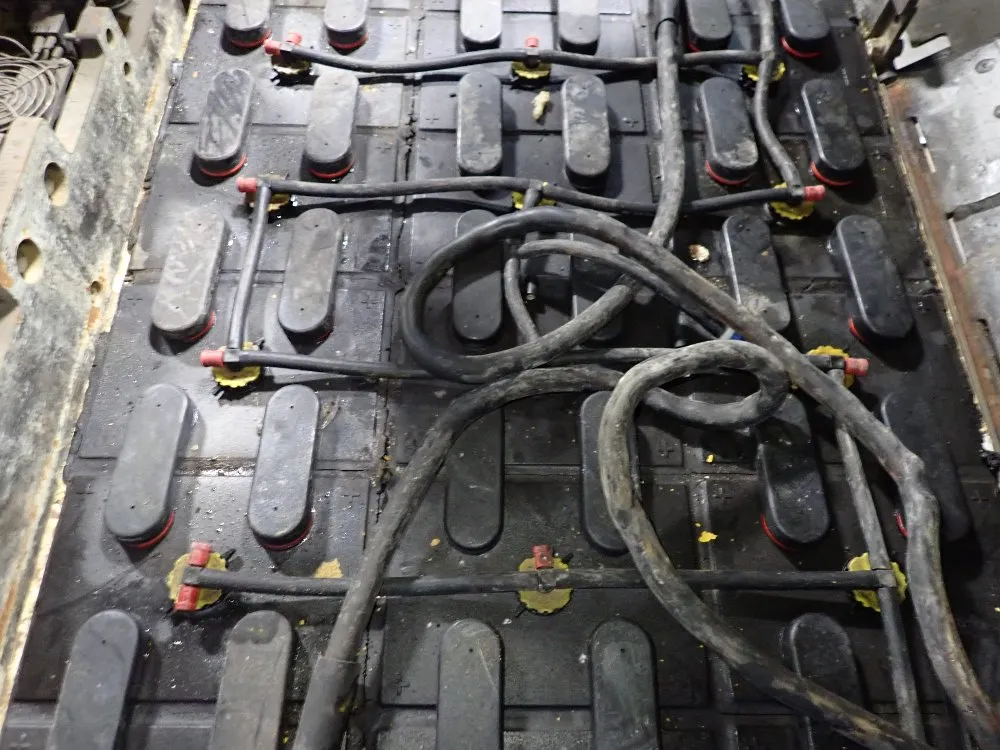 Hyster 950 Lbs Electric Forklift - E50z