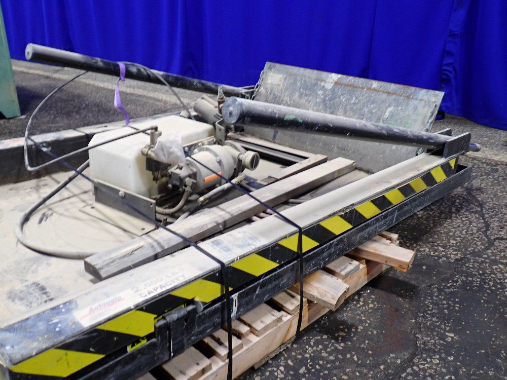 Autoquip 2000lbs Dock Lift