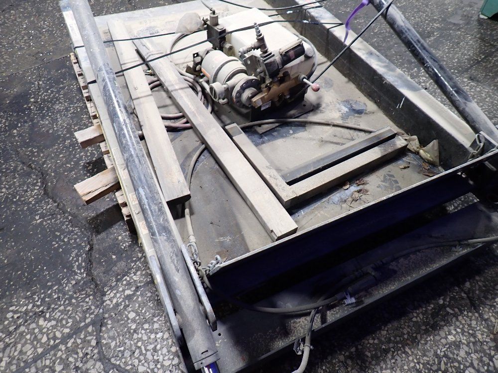 Autoquip 2000lbs Dock Lift