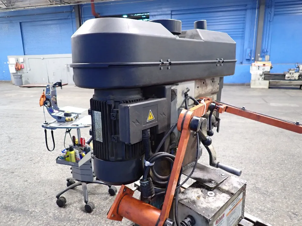 Grizzly 8" X 28 1/2" Vertical Mill - G0705