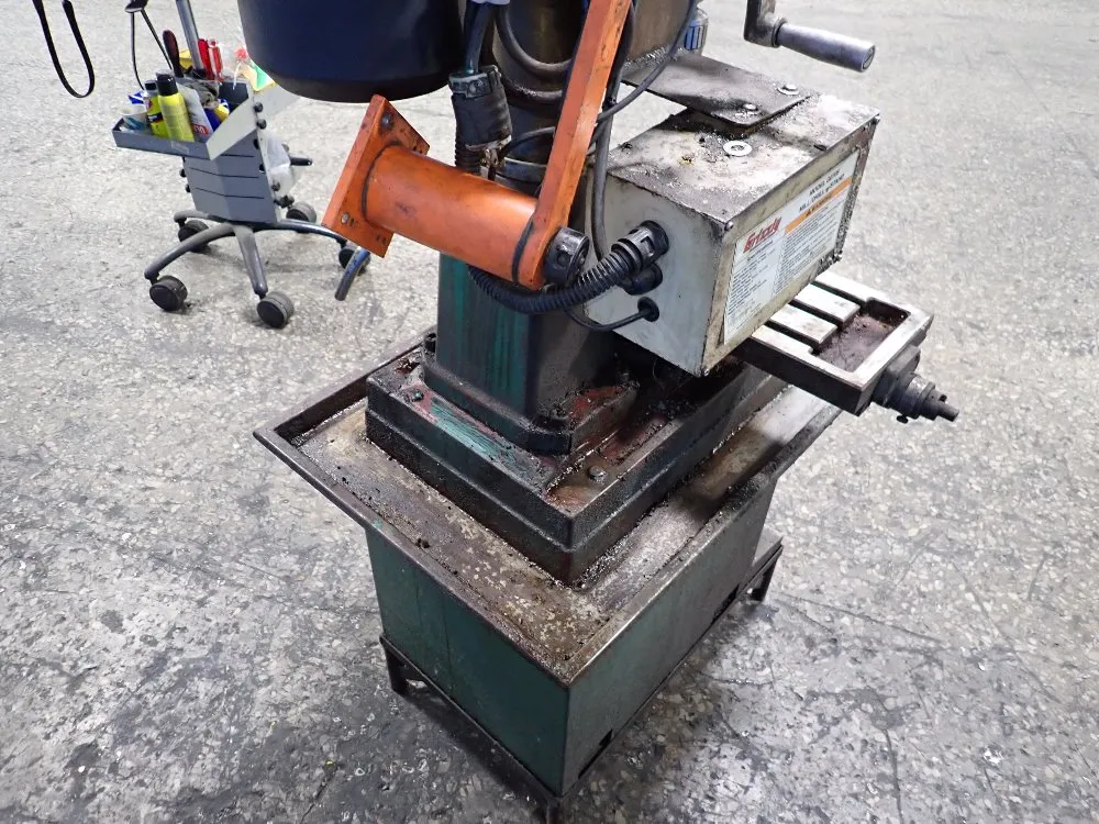 Grizzly 8" X 28 1/2" Vertical Mill - G0705