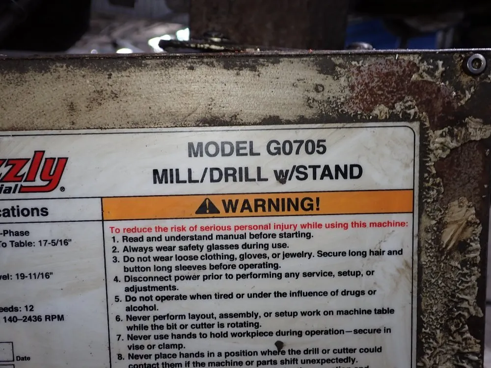 Grizzly 8" X 28 1/2" Vertical Mill - G0705