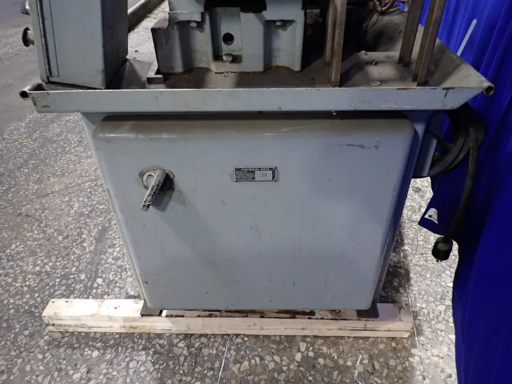 Jones & Lamson 7"x8" Lathe - 6