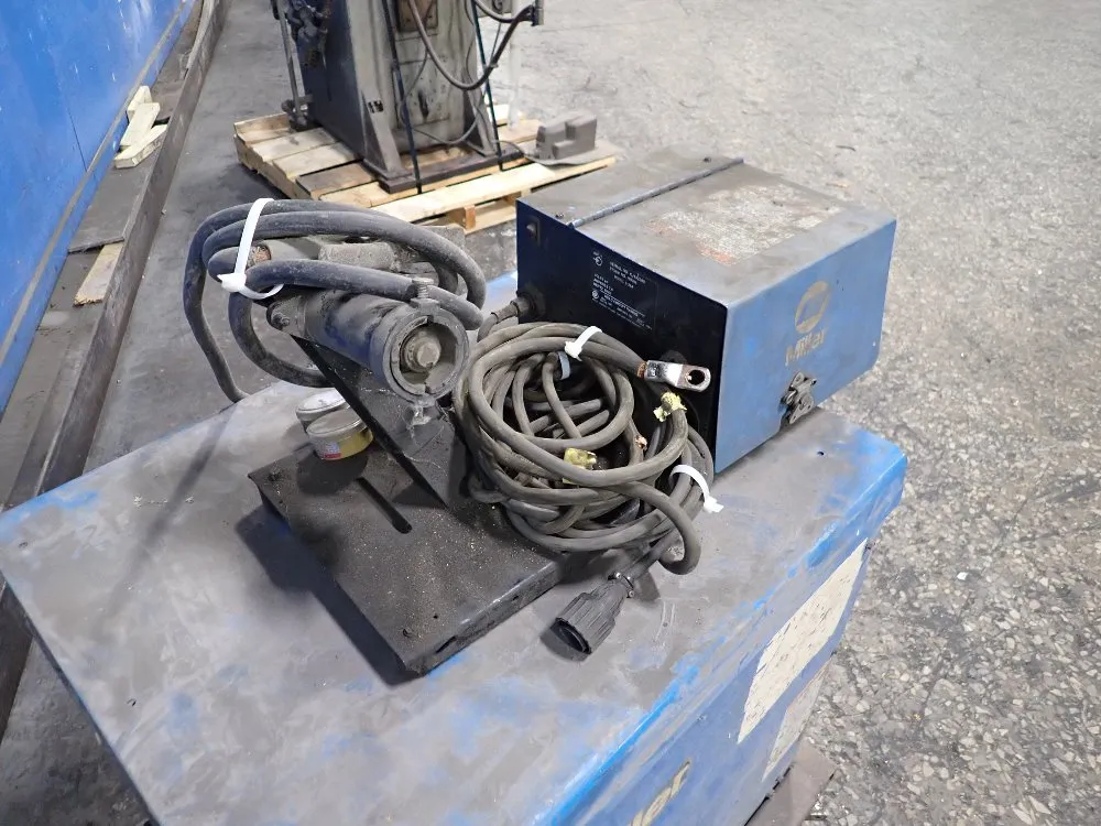 Miller 300 Amp Welder - Deltaweld 302