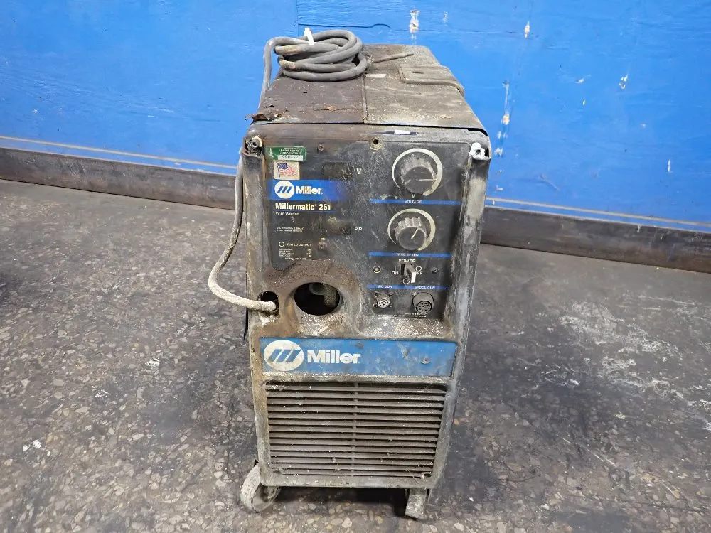 Miller 200 Amp Welder - Millermatic 251