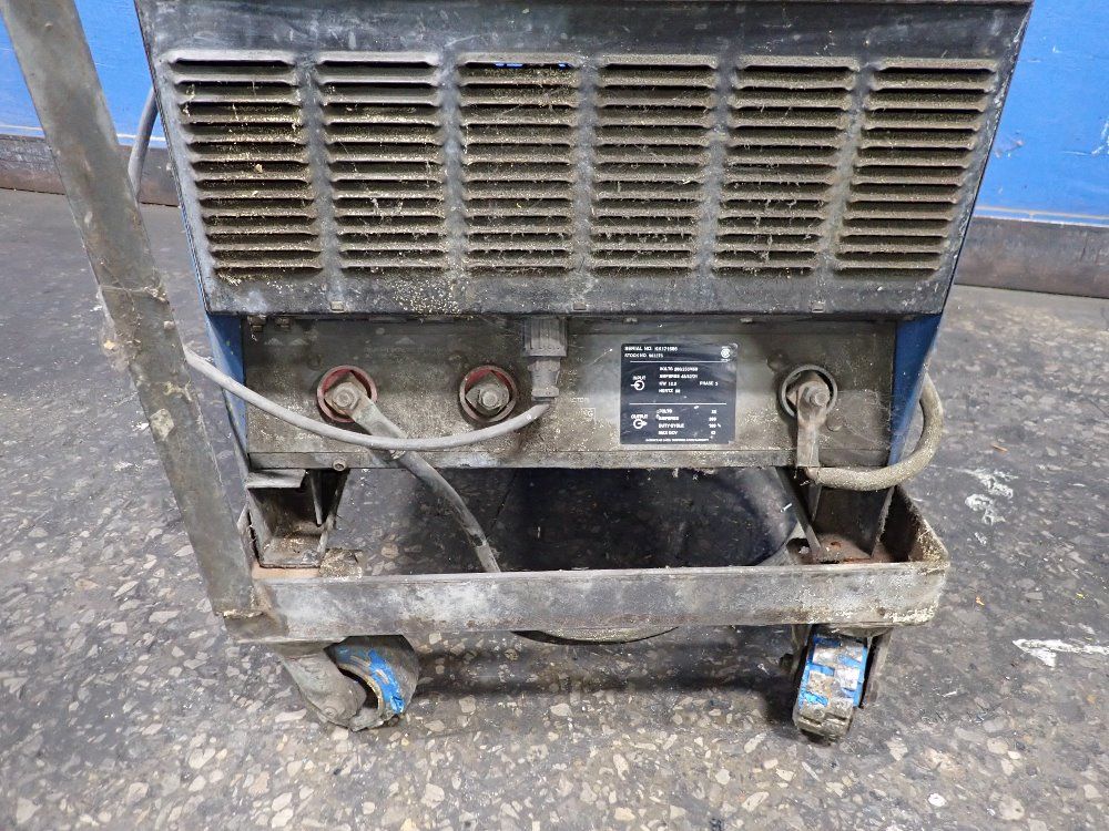 Miller 300 Amp Welder - Deltaweld 302