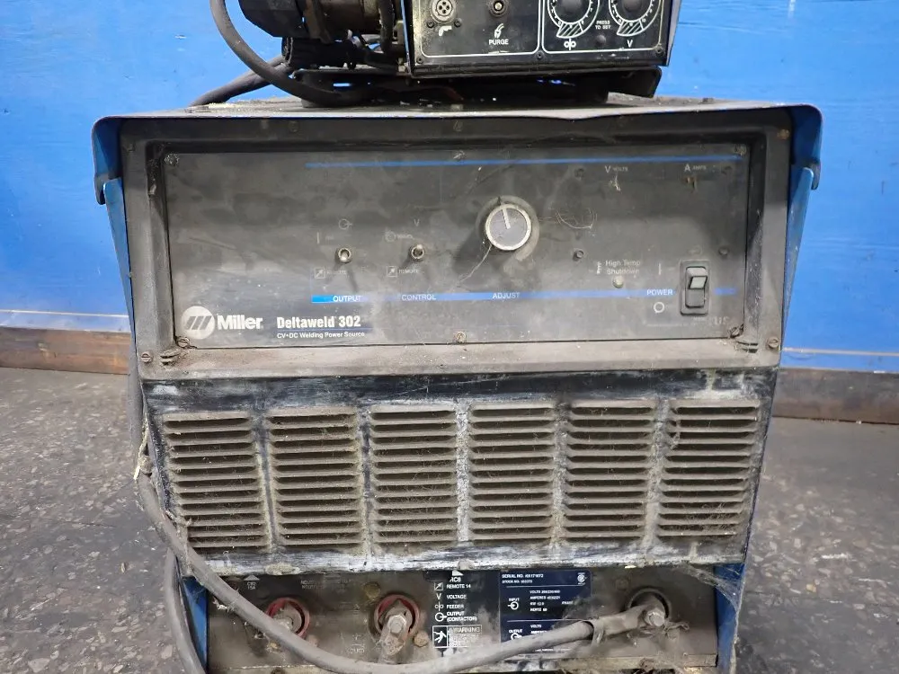 Miller 300 Amp Welder - Deltaweld 302