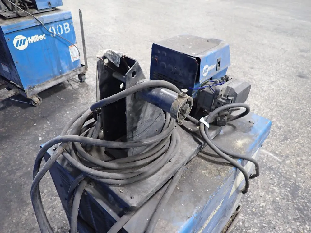 Miller 300 Amp Welder - Deltaweld 302