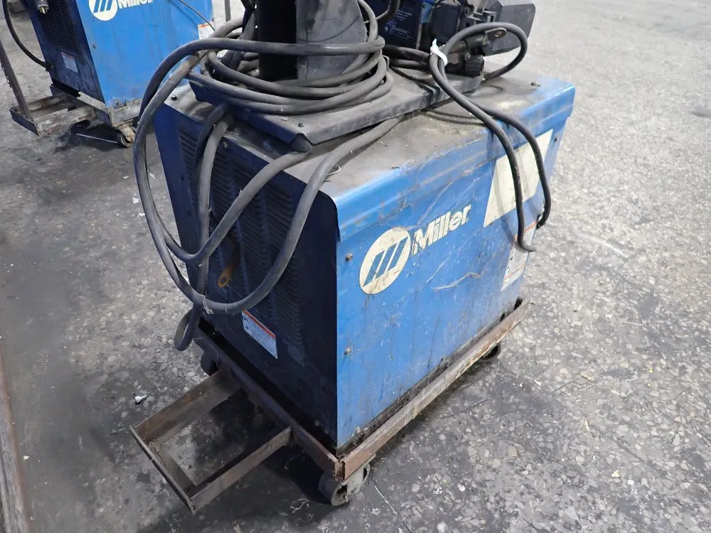 Miller 300 Amp Welder - Deltaweld 302