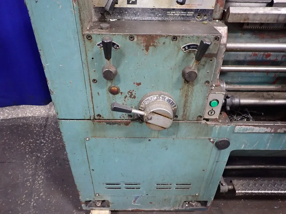 Victor 16"/18" X 38" Gap Bed Lathe - Victor-1640