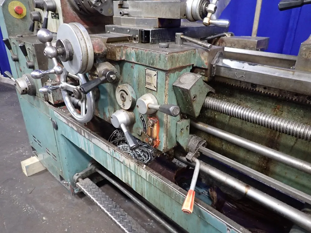 Victor 16"/18" X 38" Gap Bed Lathe - Victor-1640
