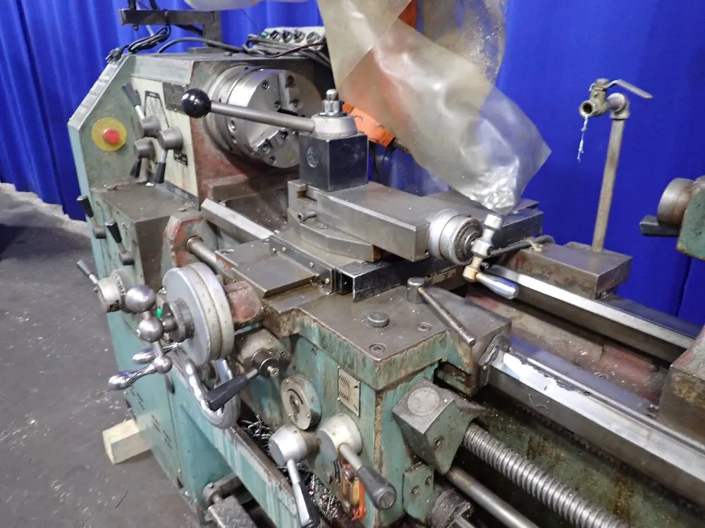 Victor 16"/18" X 38" Gap Bed Lathe - Victor-1640