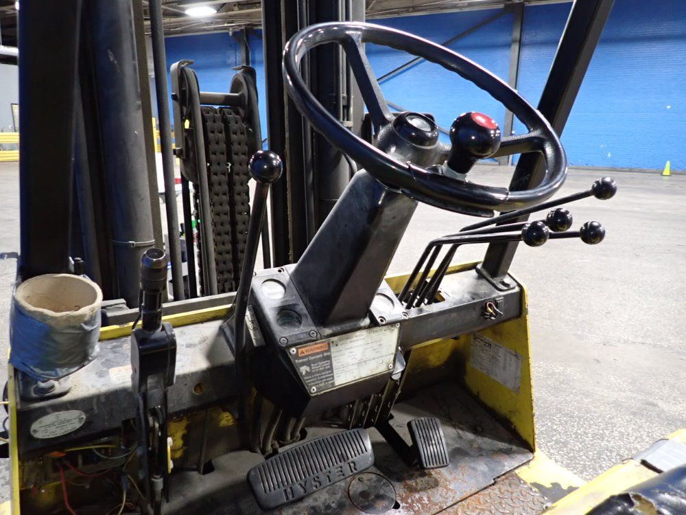 Hyster 7200 Lbs Propane Forklift - S120xl2s