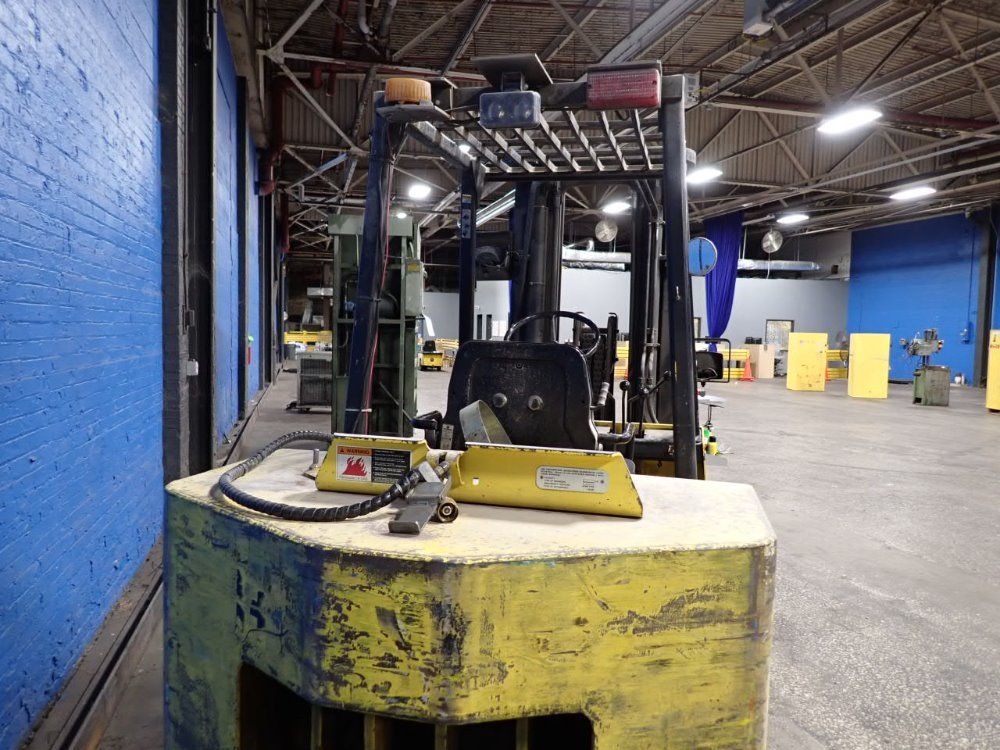 Hyster 7200 Lbs Propane Forklift - S120xl2s