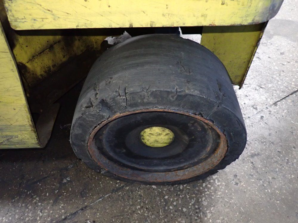 Hyster 7200 Lbs Propane Forklift - S120xl2s