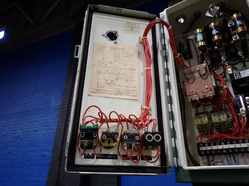 Fox 60"x30"x96" Baler