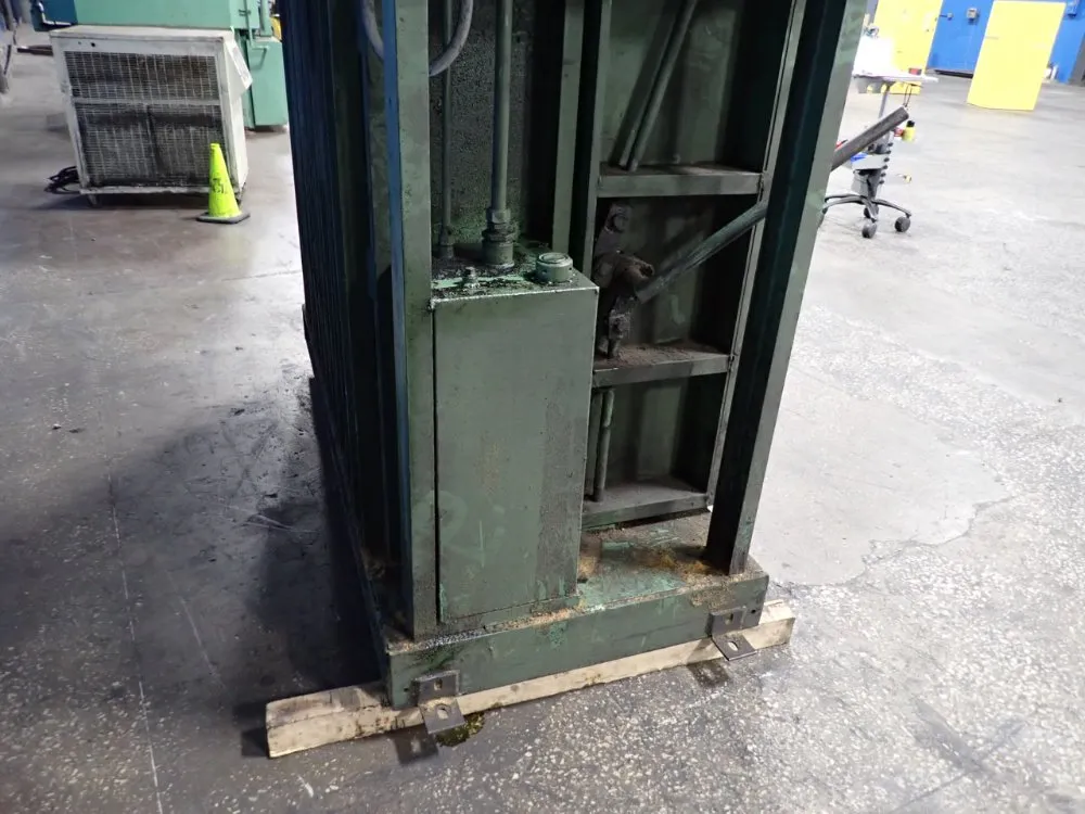 Fox 60"x30"x96" Baler