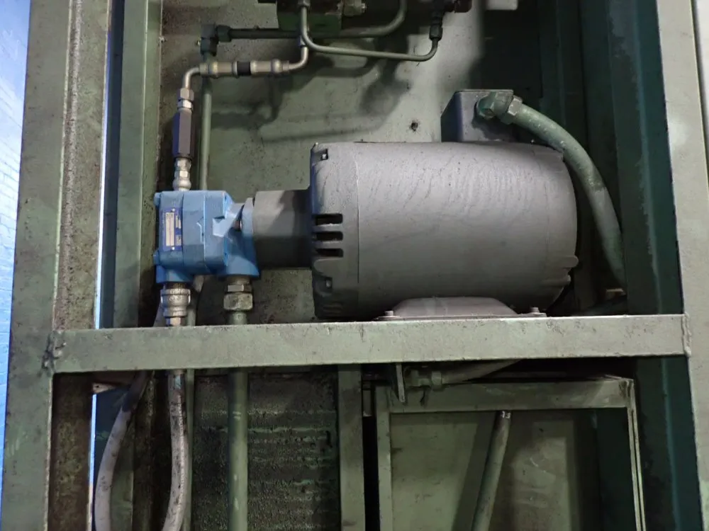 Fox 60"x30"x96" Baler