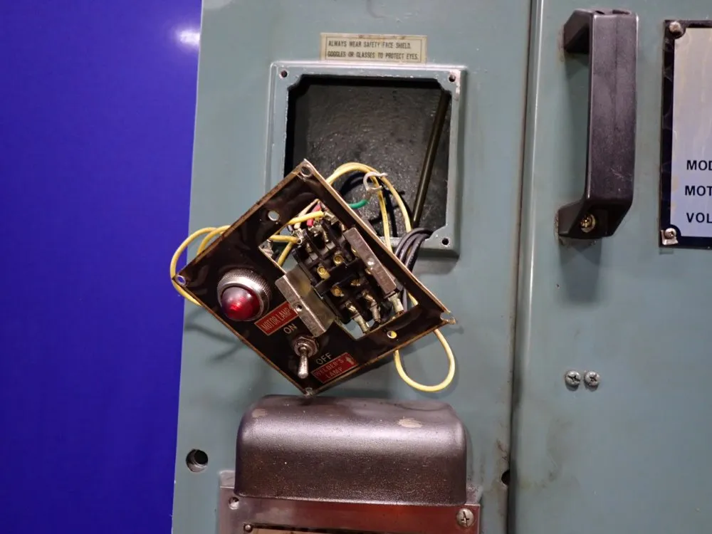 Rutland Tool & Supply Co 18" Vertical Bandsaw