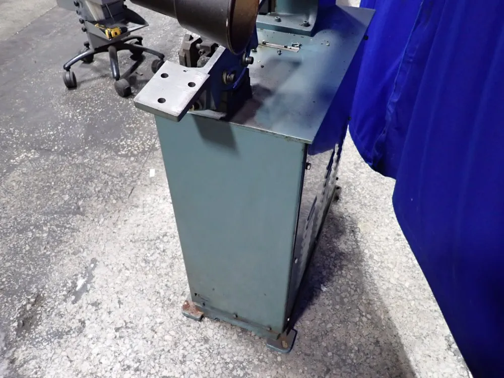 Rutland Tool & Supply Co 18" Vertical Bandsaw