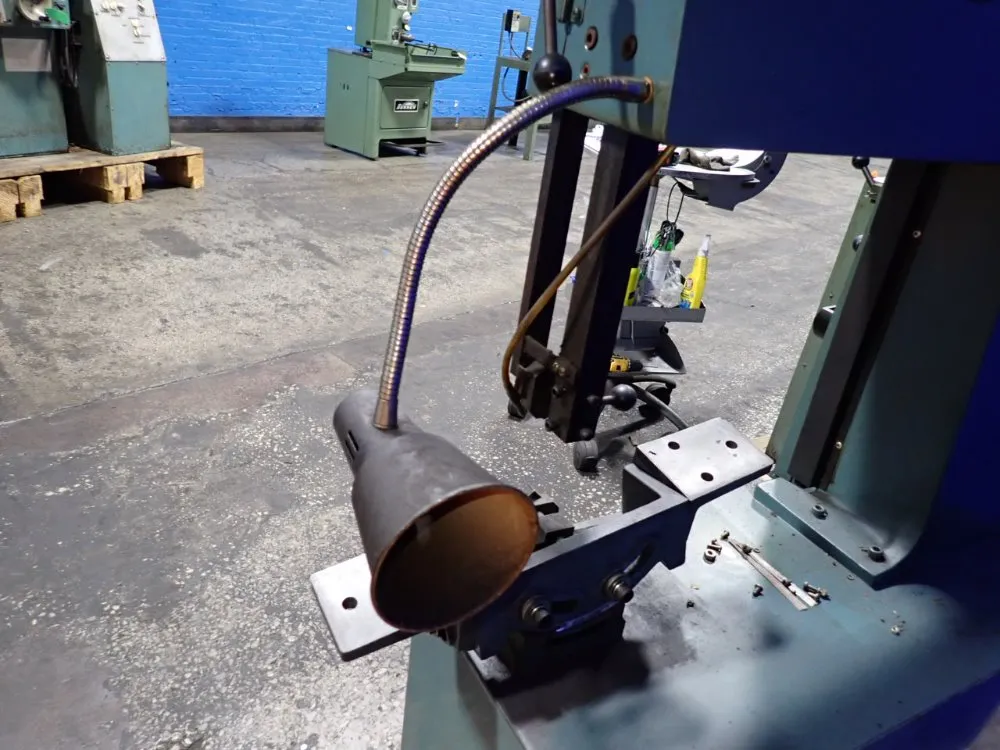 Rutland Tool & Supply Co 18" Vertical Bandsaw