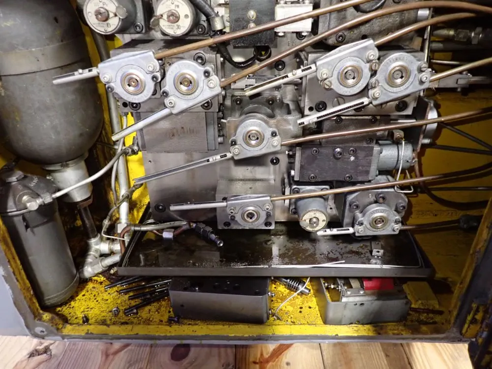 Brown & Sharpe 37"x8" Od Grinder - 2