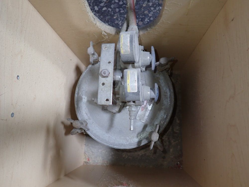 Bink 10"x10"x10" Tank W/ Spray Gun