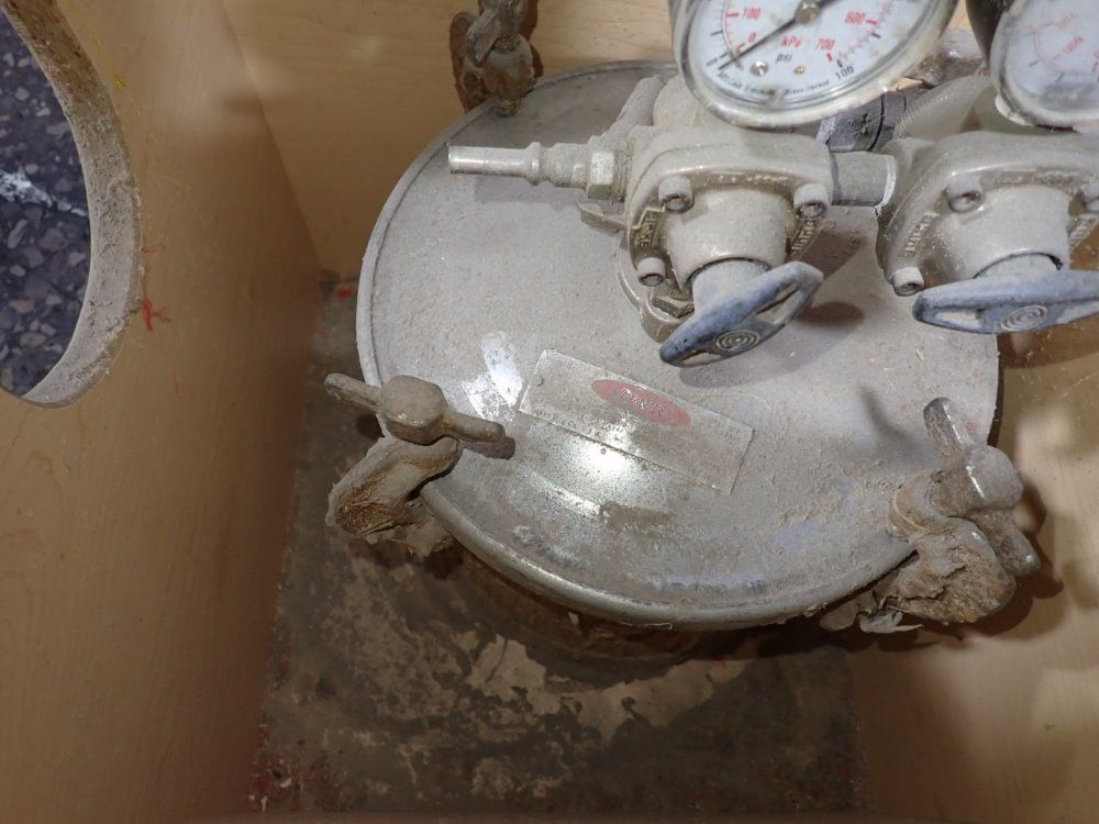 Bink 10"x10"x10" Tank W/ Spray Gun