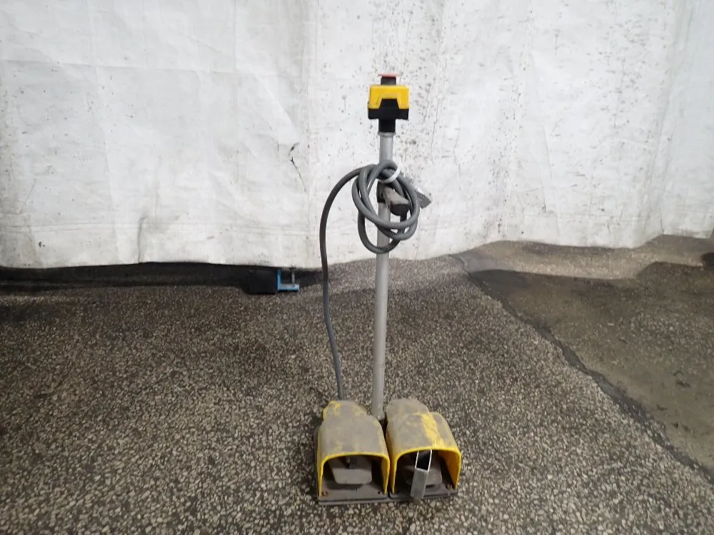 FOOT CONTROL PEDAL 
