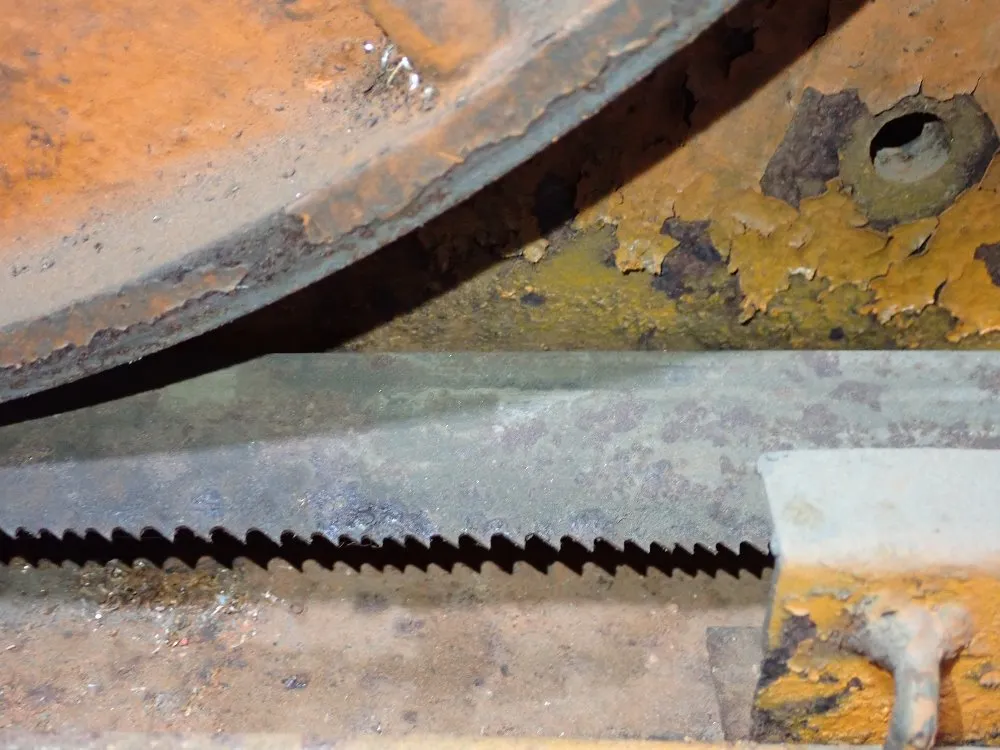 Cosen 13 1/2" X 25" Horizontal Band Saw - Sh-500m