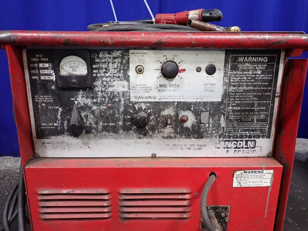 Lincoln Electric 200 Amp Welder - Sp-200