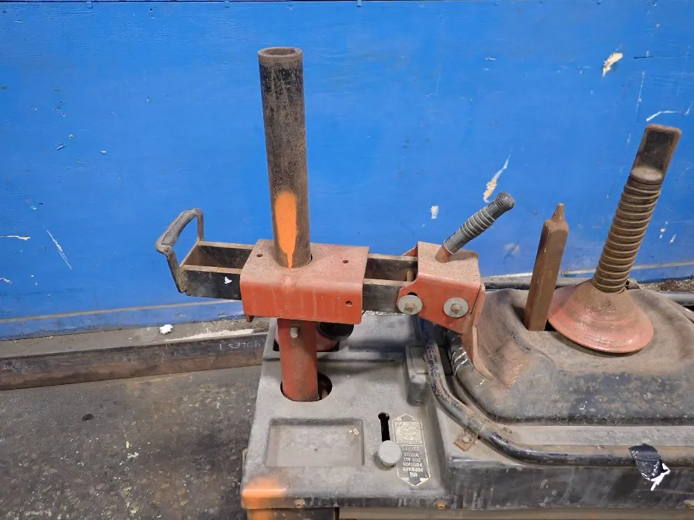 Coats Company Tire Machine - 40-40sa