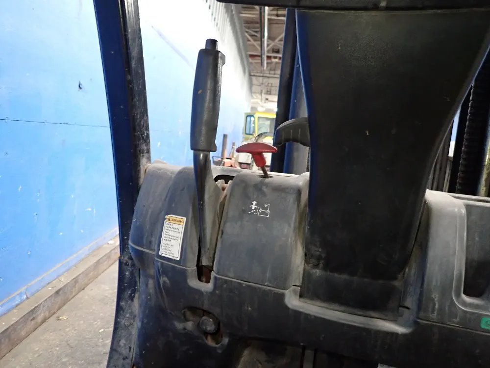 Yale 5550 Lbs Propane Forklift - Glp060vxevre087