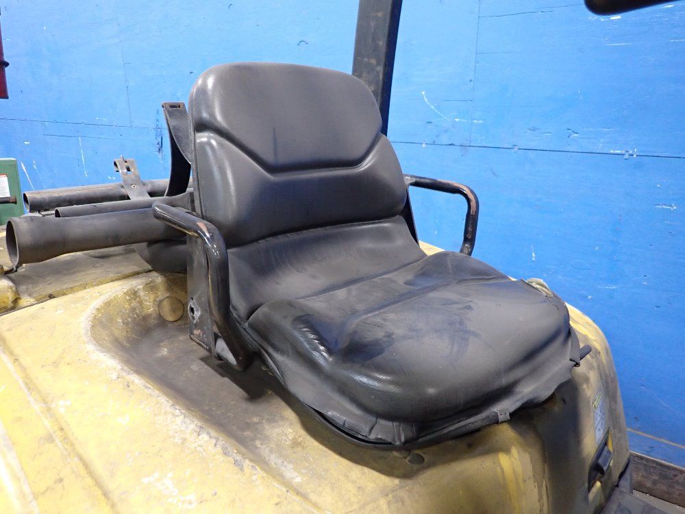 Yale 5550 Lbs Propane Forklift - Glp060vxevre087