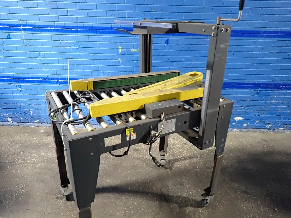 Carton Sealing Machine - Ccn-107