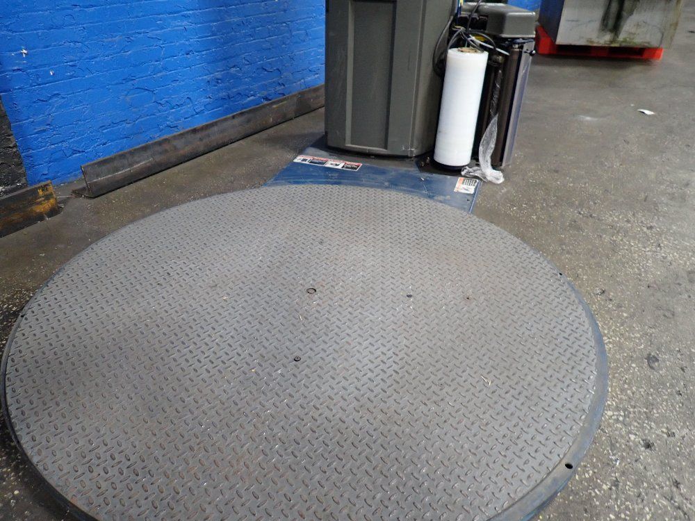 Lantech 65" Stretch Wrapping System - Q300