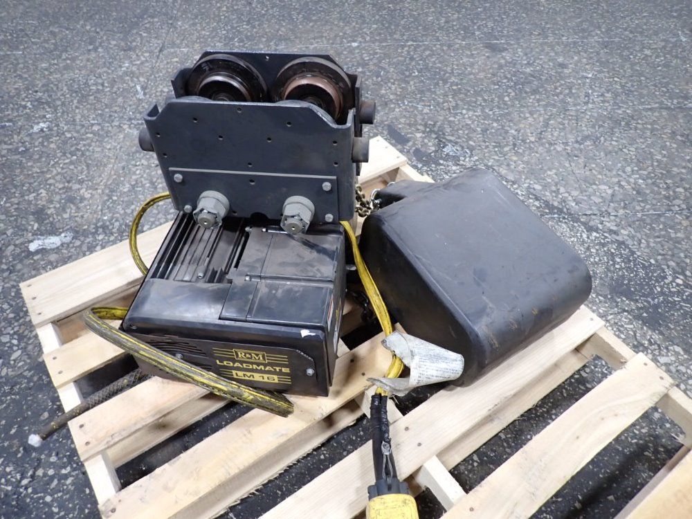 R & M Materials Electric Chain Hoist - Lm 16