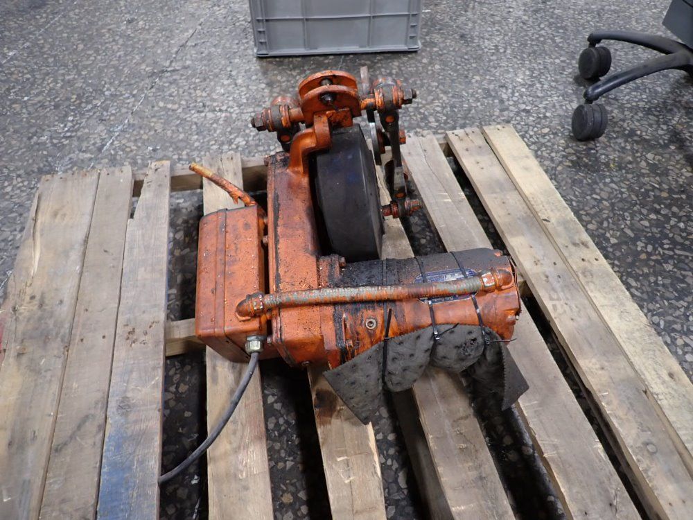 Yale Electric Chain Hoist - T3a75m1fp