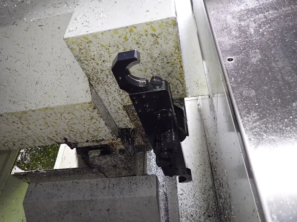 Bridgeport 27 1/2" X 67" Cnc Vmc - Xr 1500e