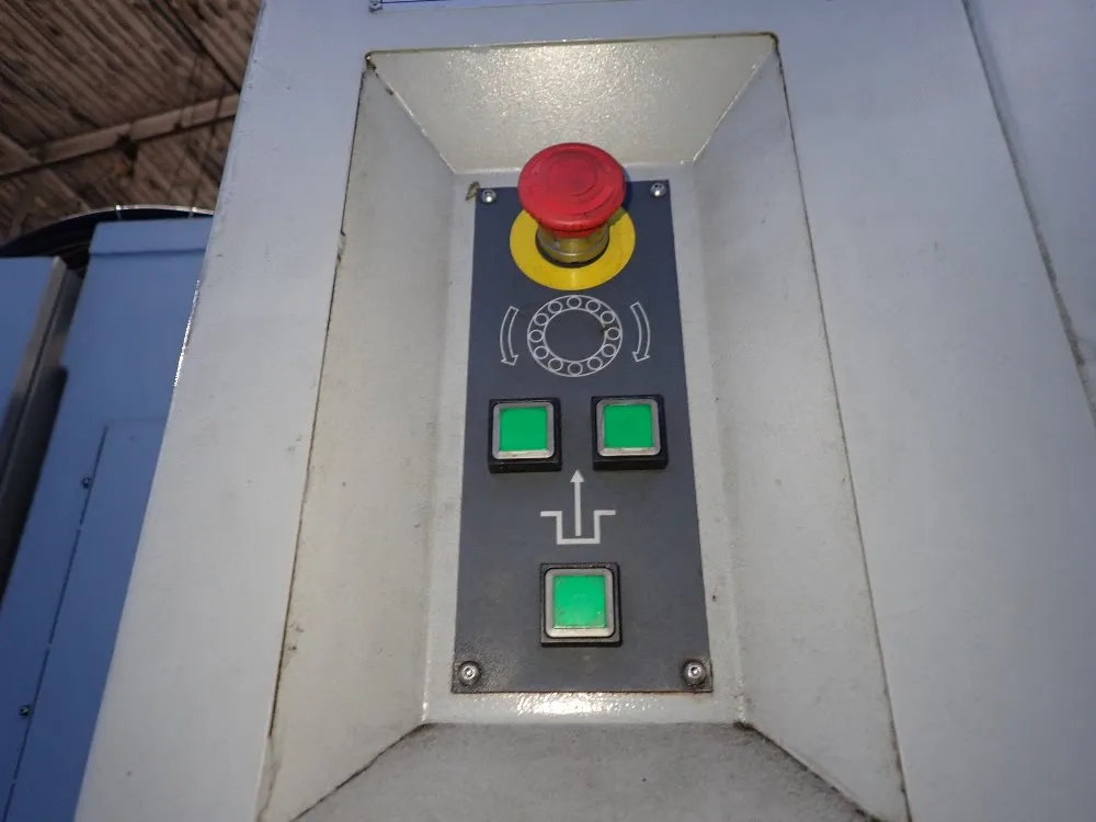 Bridgeport 27 1/2" X 67" Cnc Vmc - Xr 1500e