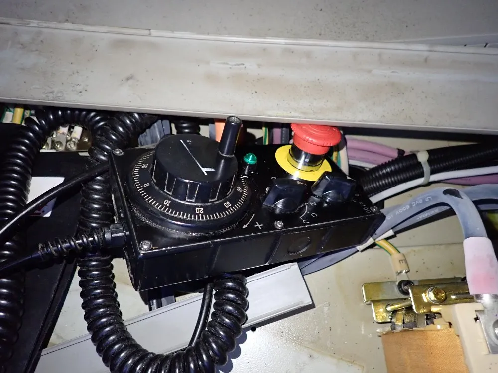 Bridgeport 27 1/2" X 67" Cnc Vmc - Xr 1500e