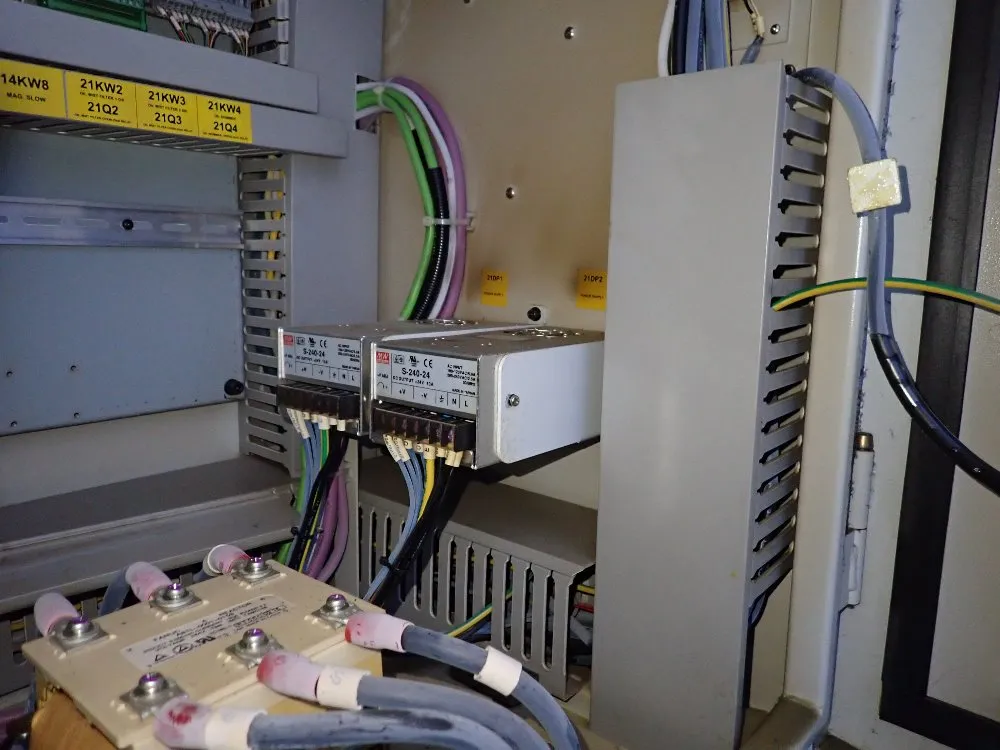 Bridgeport 27 1/2" X 67" Cnc Vmc - Xr 1500e