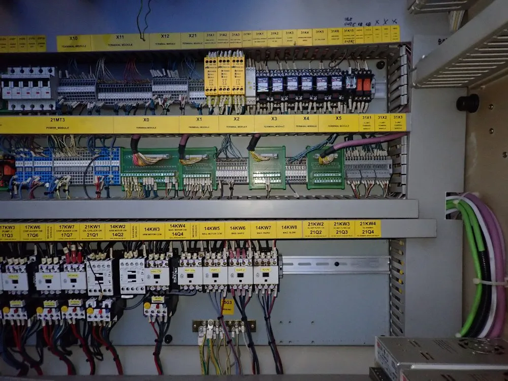 Bridgeport 27 1/2" X 67" Cnc Vmc - Xr 1500e
