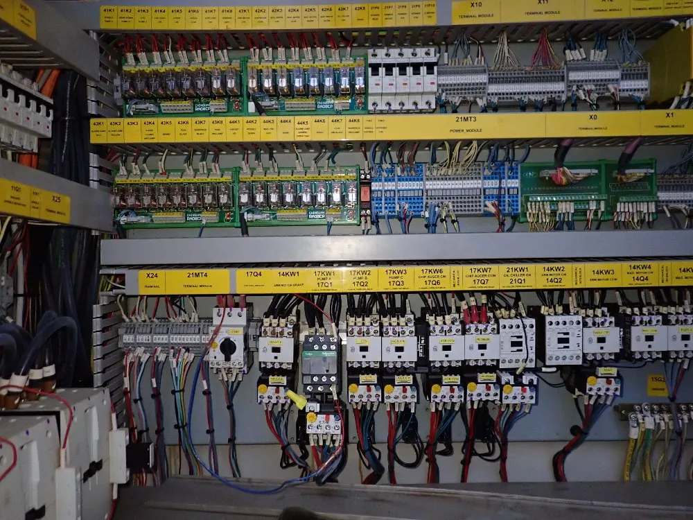 Bridgeport 27 1/2" X 67" Cnc Vmc - Xr 1500e